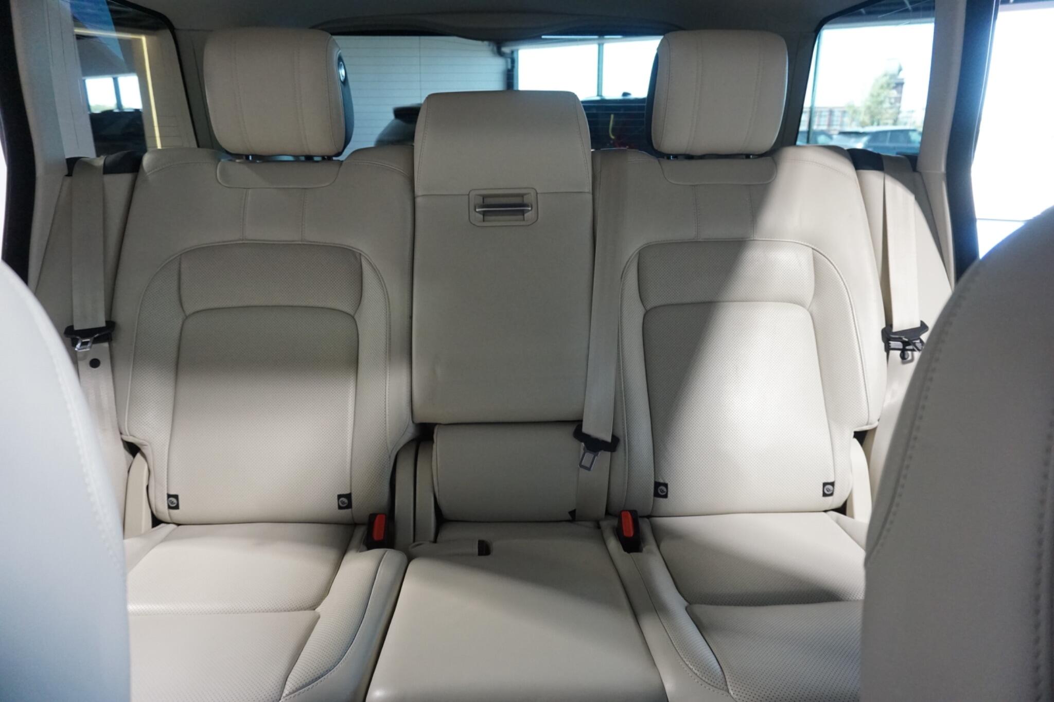 Land Rover Range Rover 2.0 P400e 12.4kWh GPF Vogue SUV 5dr Petrol Plug-in Hybrid Auto 4WD Euro 6 (s/s) (404 ps)